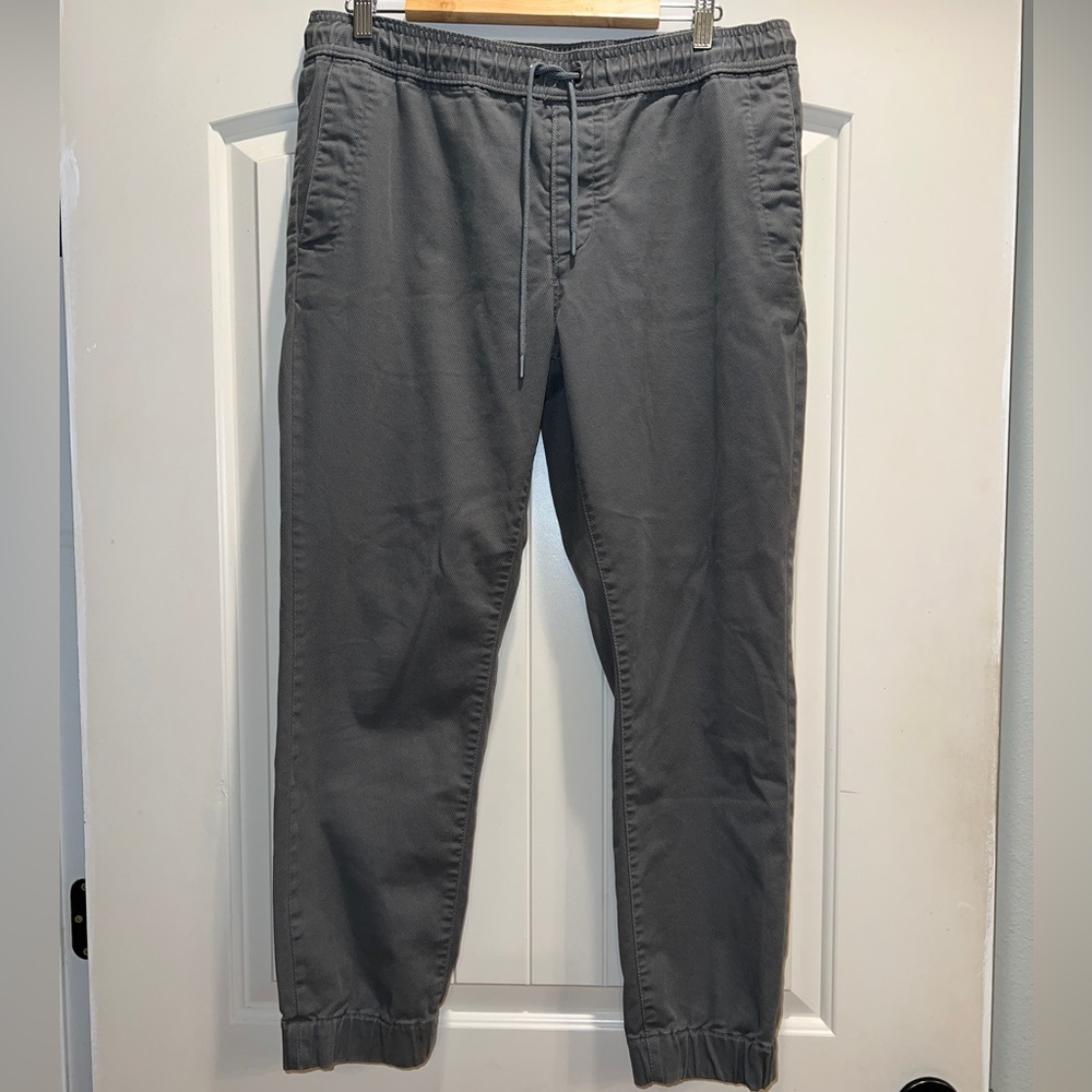 Banana Republic Aiden Chino Jogger. 34x30